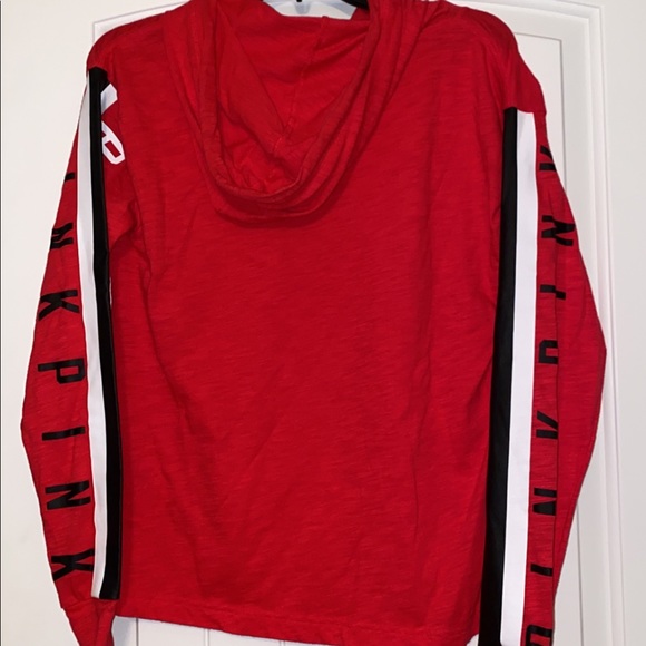 Pink brand long sleeve shirt in the size xs but it fits to be a small. - Picture 2 of 2